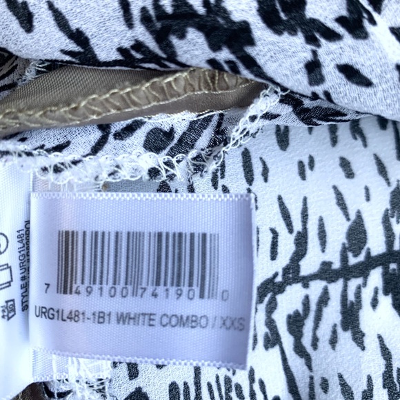 BCBGeneration Size XXS Geo Print Cami Tank Top - Picture 8 of 12